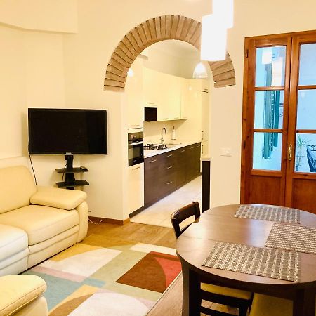 Deluxe Apartment In The Centre Of ฟลอเรนซ์ ภายนอก รูปภาพ